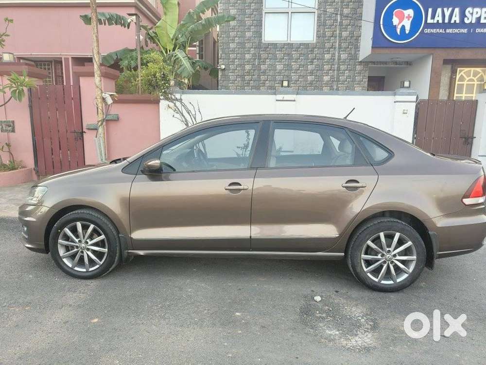 Volkswagen Vento 1.2 Highline Plus At 16 Alloy, 2019, Petrol