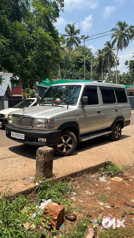 Toyota Qualis 2002