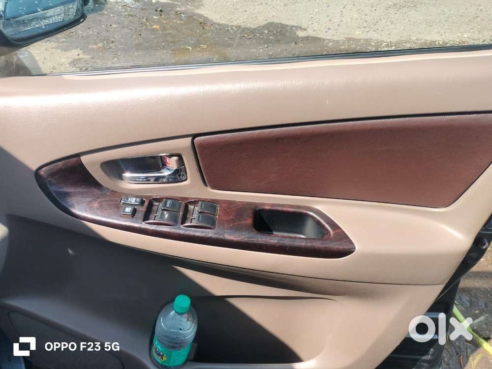 Toyota Innova [2013-2016] 2.5 V Diesel 7 Str, 2015, Diesel