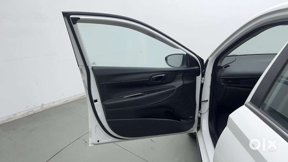 Hyundai I20 Asta (o) 1.2 Ivt, 2023, Petrol