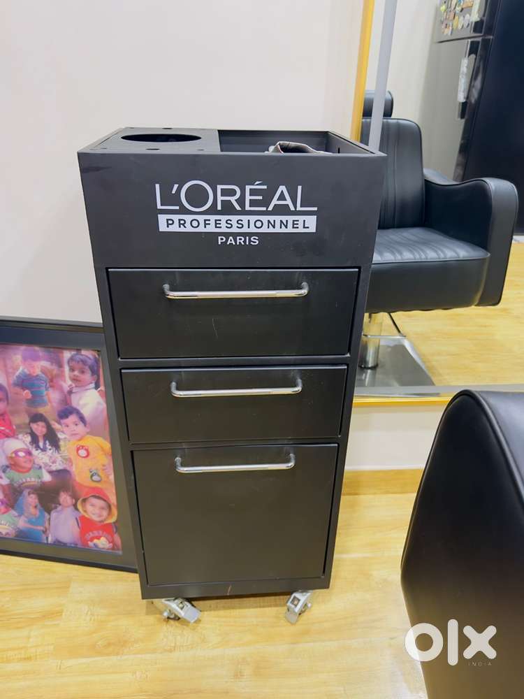 Saloon drawer