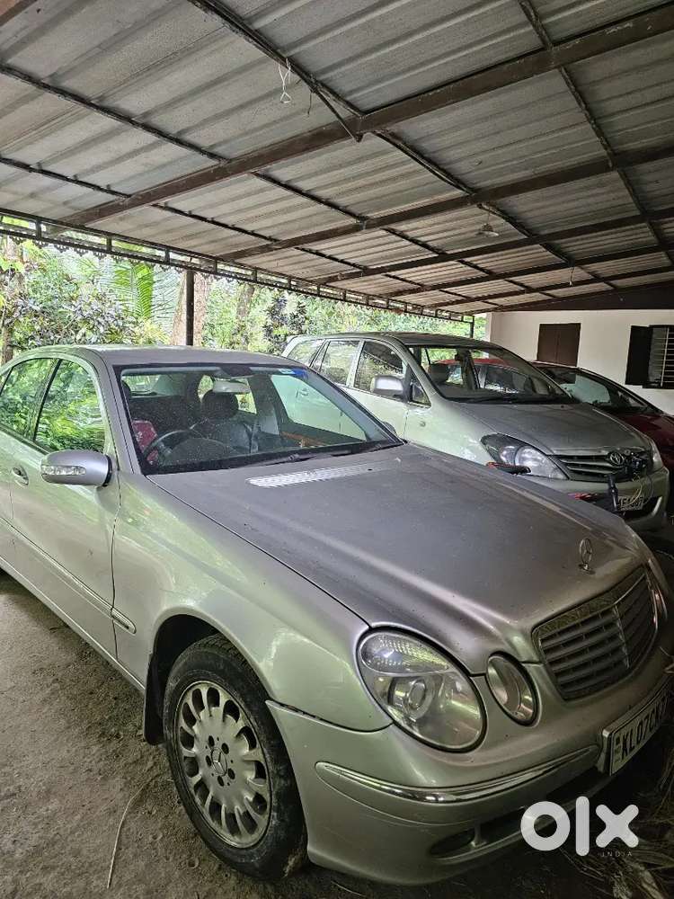 Mercedes-benz E-class 2005 Petrol 126000 Km Driven