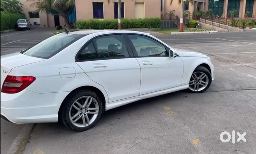 Mercedes-benz C220 (2013)  - 98,000 Km - Excellent Condition
