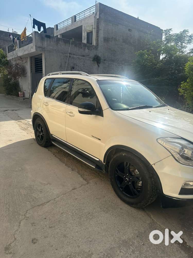 Mahindra Rexton Diesel 2013