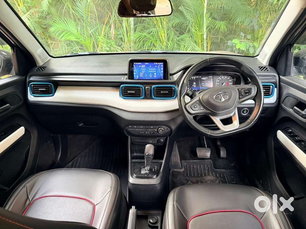 Tata Punch 1.2 Revotron Creative Amt Dual Tone, 2022, Petrol