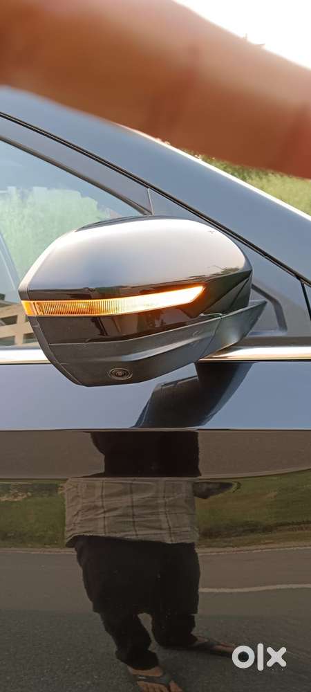 Mg Hector Plus Savvy Pro 1.5 Turbo Petrol Cvt 7 Str Dual Tone, 2025,..