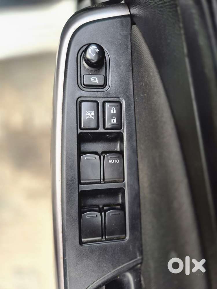 Maruti Suzuki Swift 1.3 Zxi, 2023, Petrol