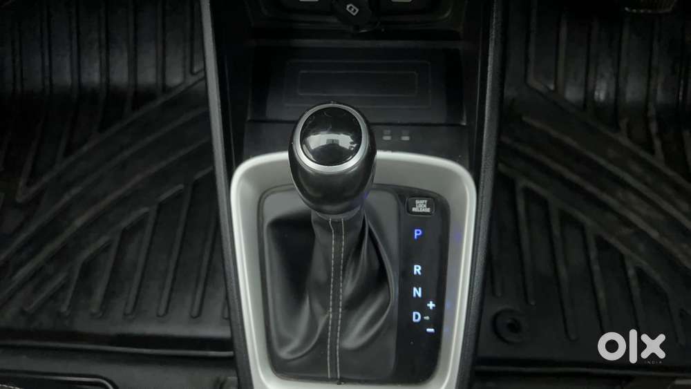 Hyundai Venue 1.0 Sx (o) Turbo Dct, 2022, Petrol