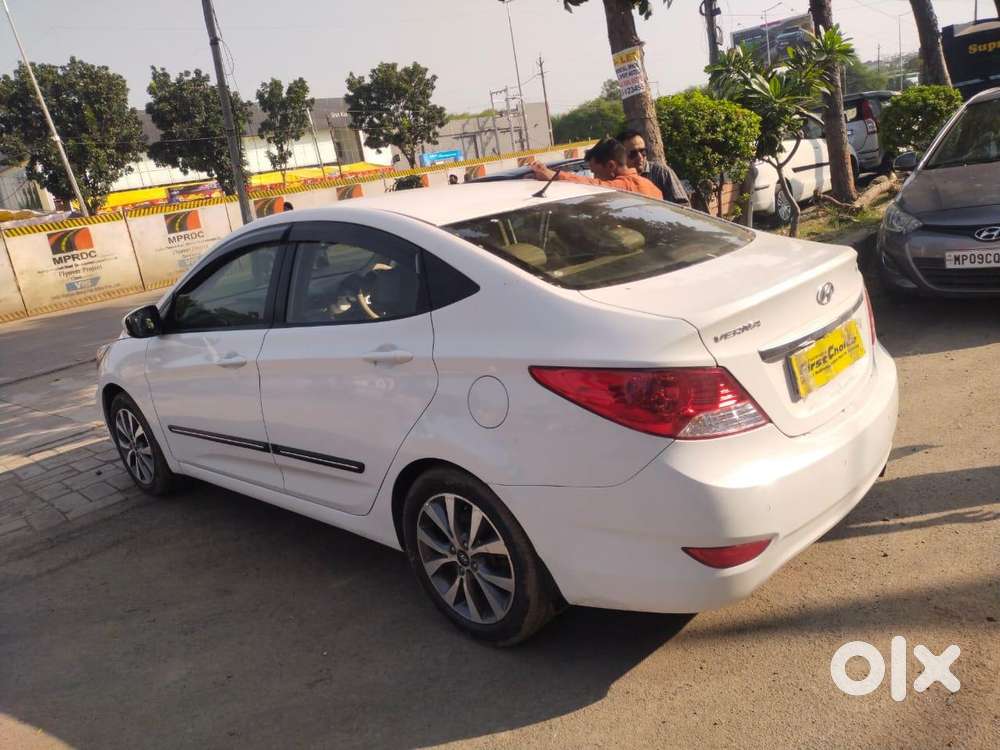 Hyundai Verna Fluidic 1.6 Crdi Sx, 2015, Diesel