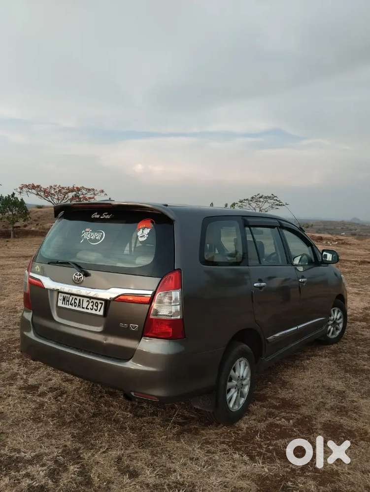 Toyota Innova 2015 Diesel 85000 Km Driven
