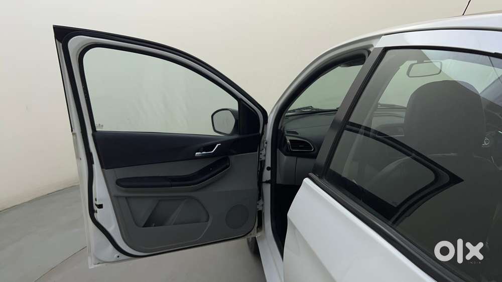 Tata Tiago Xza Plus Dual Tone, 2020, Petrol