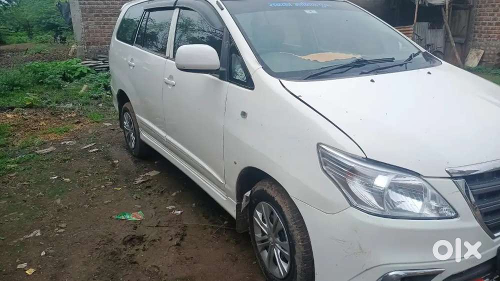 Toyota Innova Diesel 2014
