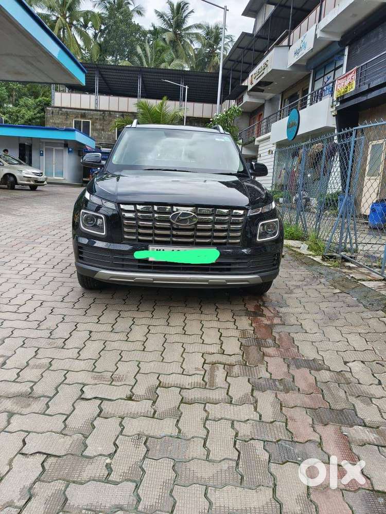 Hyundai Venue 2022 Petrol 54000 Km Driven
