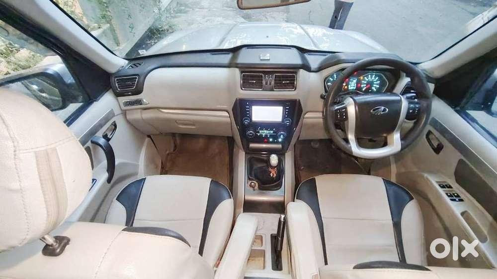 Mahindra Scorpio S10 8 Seater, 2015, Diesel