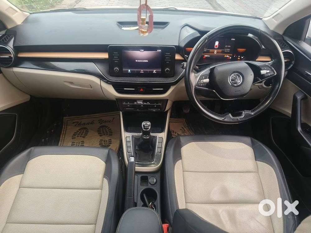 Skoda Slavia Style 1.0l Tsi Mt, 2022, Petrol