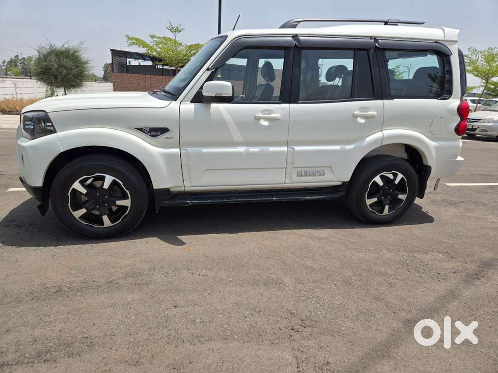 Mahindra Scorpio S11 Mt 7s, 2021, Diesel