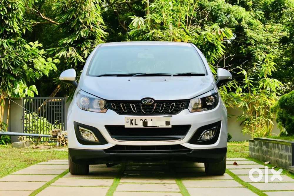 Mahindra Marazzo M6 Plus Low Kms