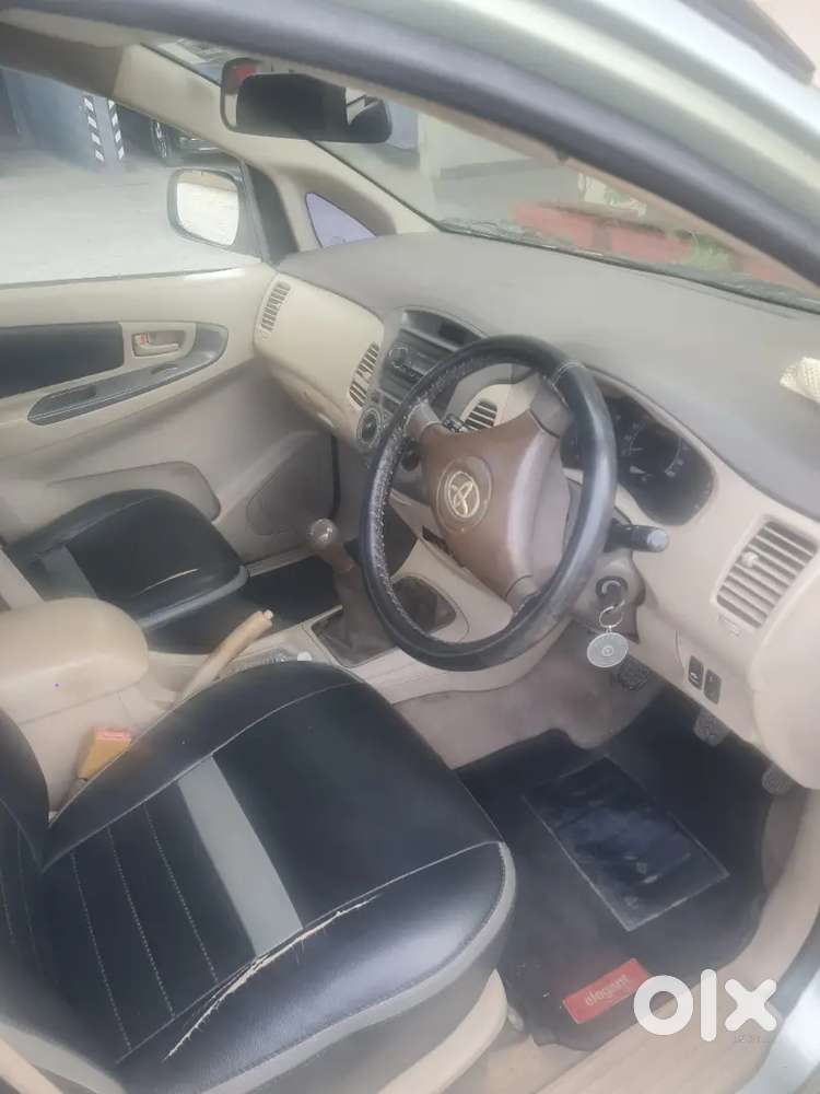 Toyota Innova Petrol 2006