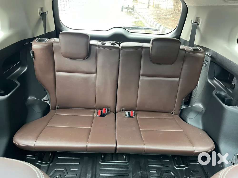 Toyota Innova Hycross 2.0 Zx (o) Hybrid 7 Str, 2025, Petrol