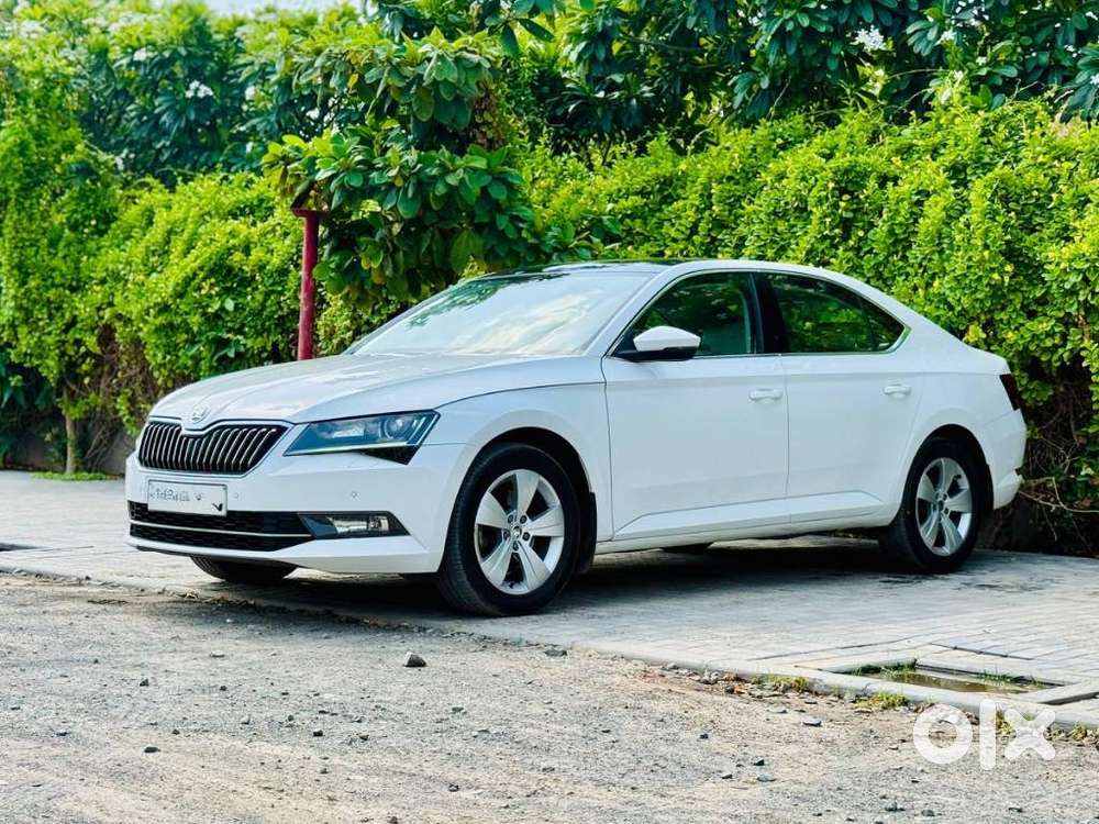 Skoda Superb Style 1.8 Tsi Mt, 2018, Petrol