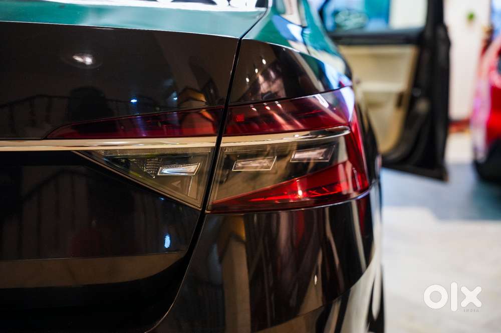 Skoda Superb L&k 2.0 Tdi At, 2021, Petrol