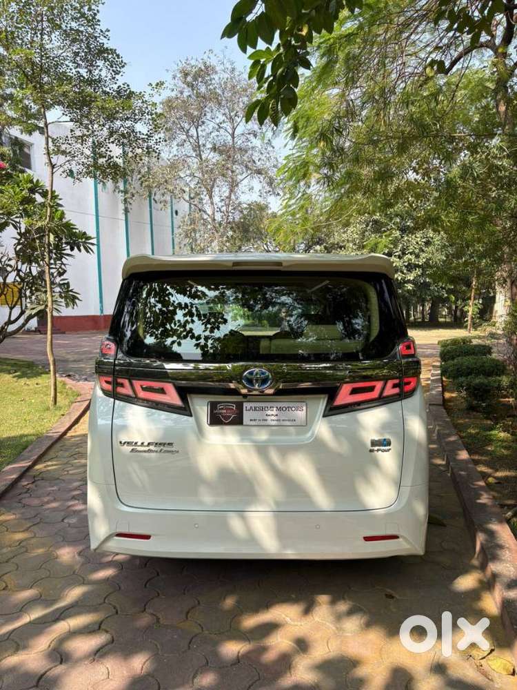 Toyota Vellfire 2.5 Hybrid, 2022, Petrol
