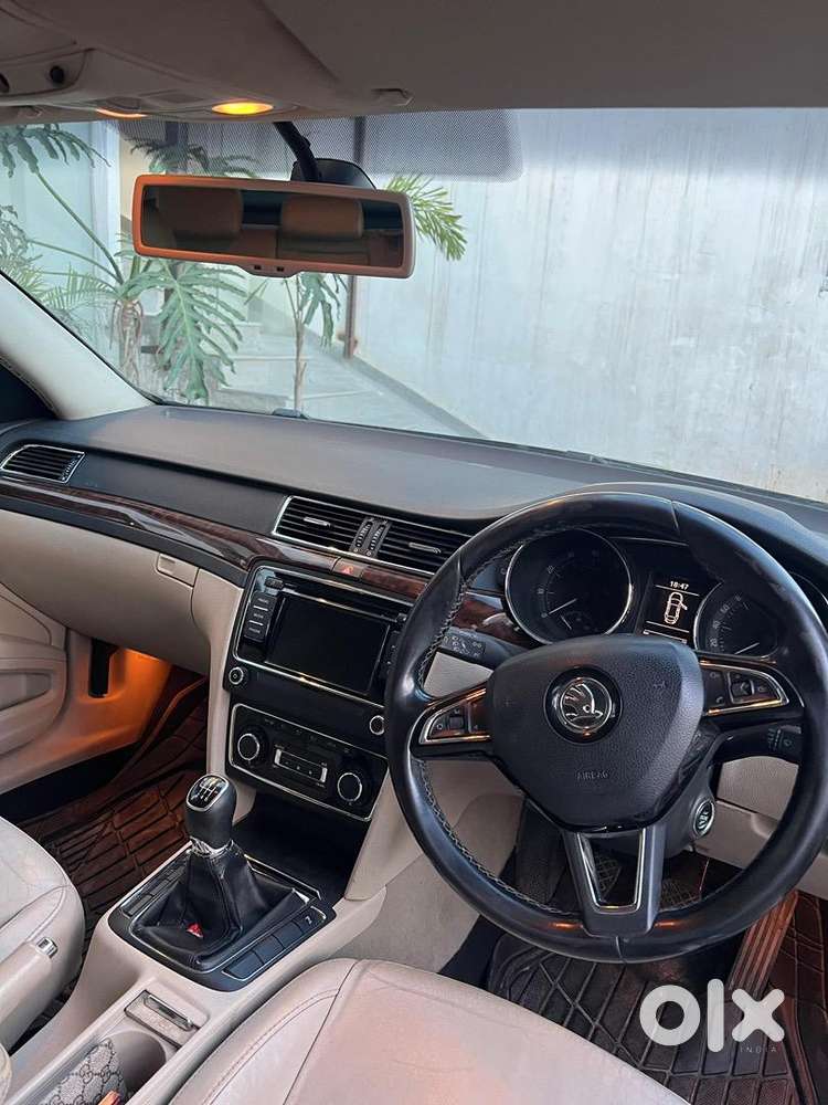 Skoda Superb 2015 Petrol Well Maintained
