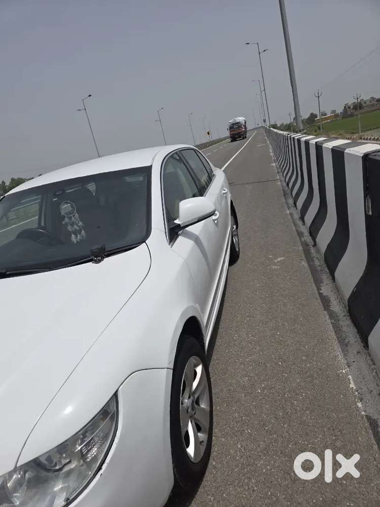Skoda Superb Elegance 2013 Diesel Automatic