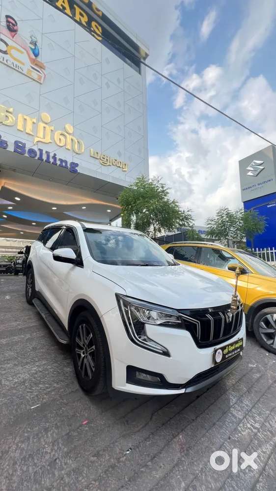 Mahindra Xuv700 2.0 Ax 7 Petrol At Str, 2025, Petrol