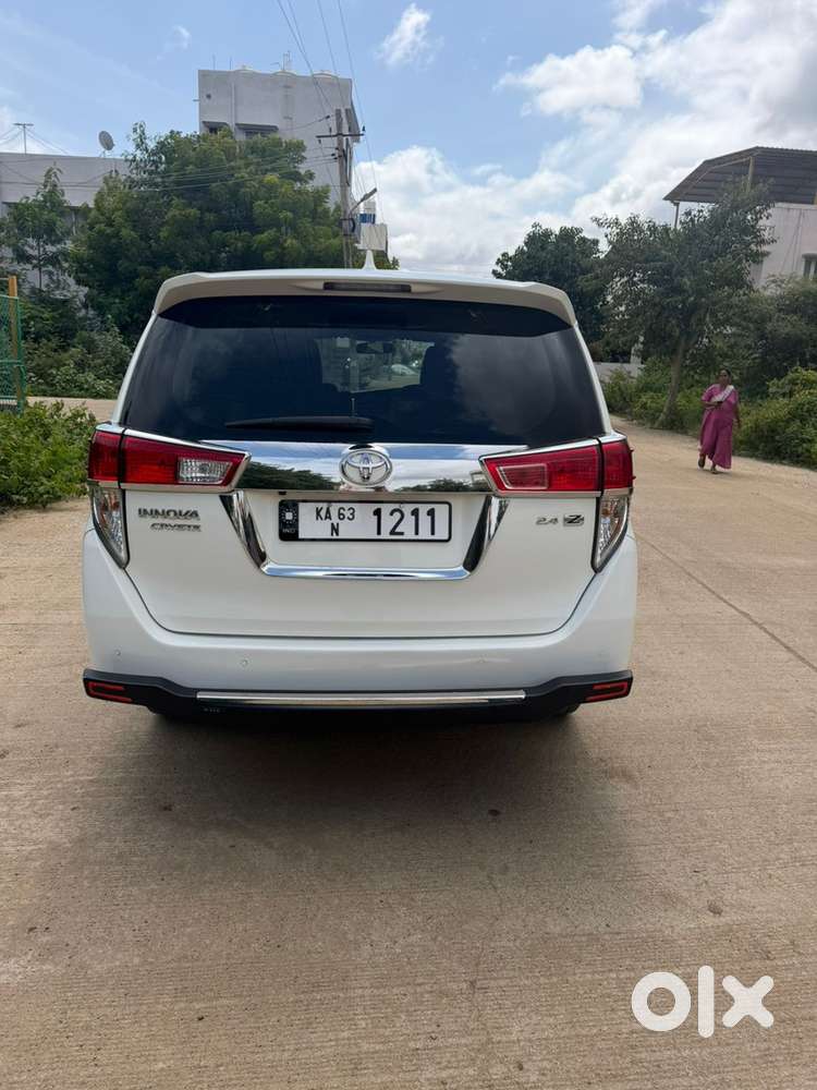 Toyota Innova Crysta 2022 km driven