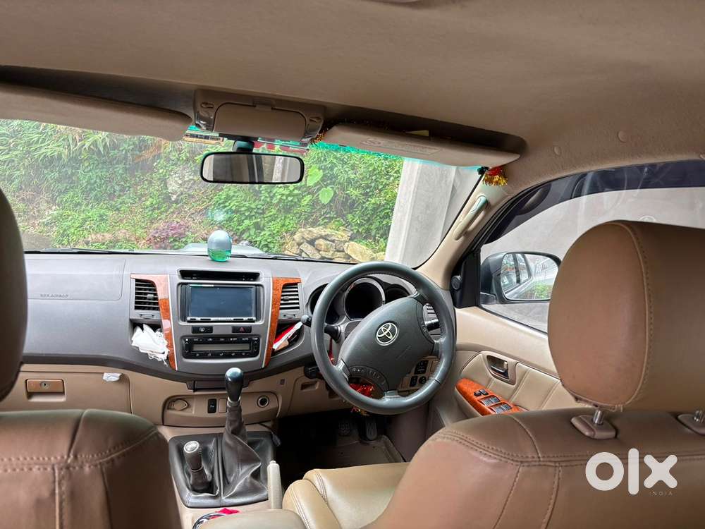 Toyota Fortuner Diesel 2011