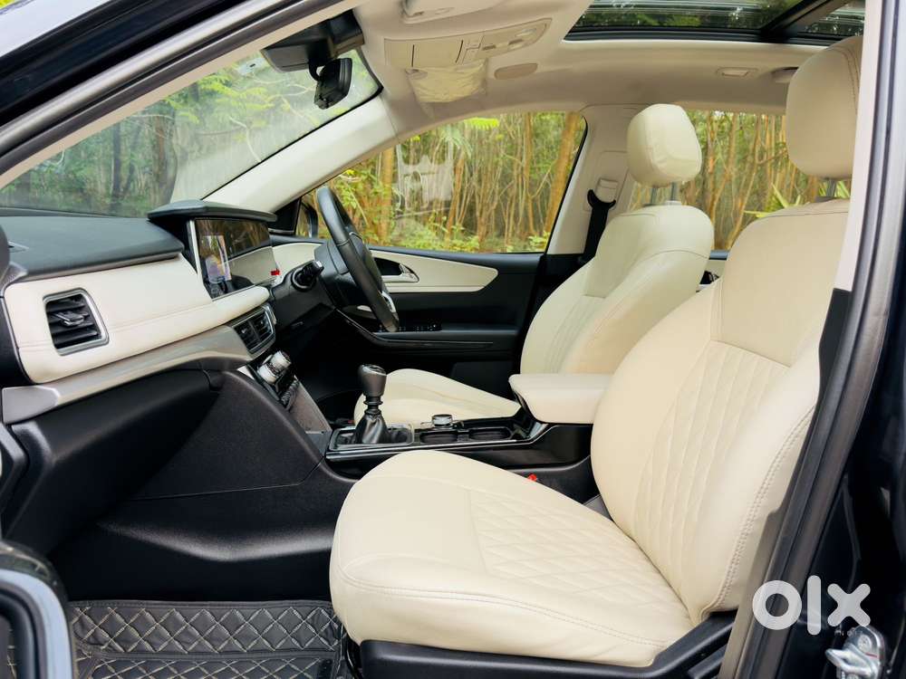 Mahindra Xuv700 2.2 Ax 7 Diesel Mt Luxury Pack Str, 2022, Diesel