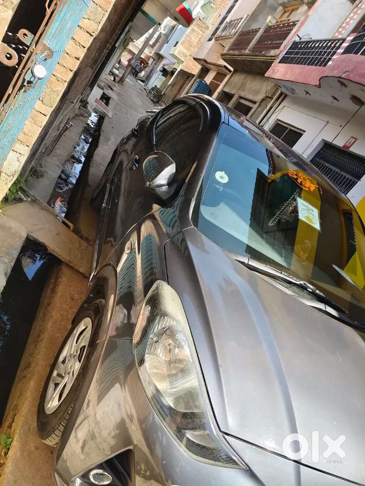 Hyundai Aura 2022 Petrol 95000 Km Driven