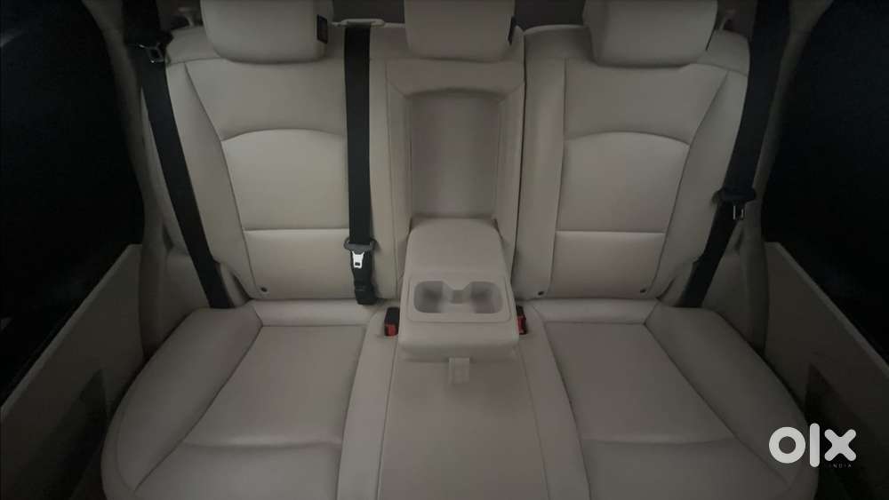Mahindra Xuv300 W8 Option, 2022, Petrol