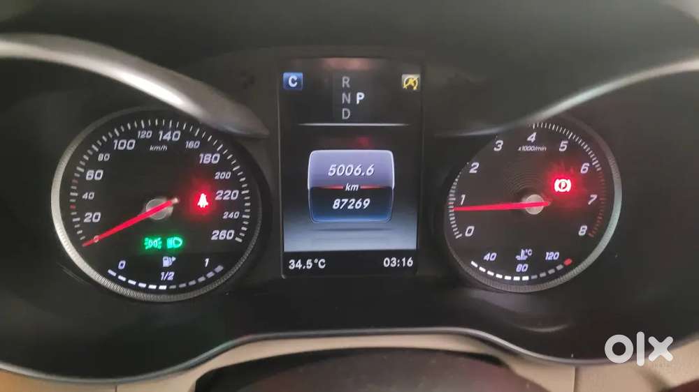 Mercedes-benz Glc 2018 Petrol Well Maintained