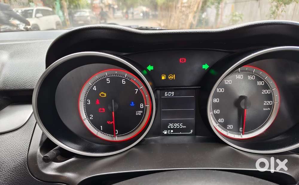 Maruti Suzuki Swift 1.2 Vxi (o), 2022, Petrol