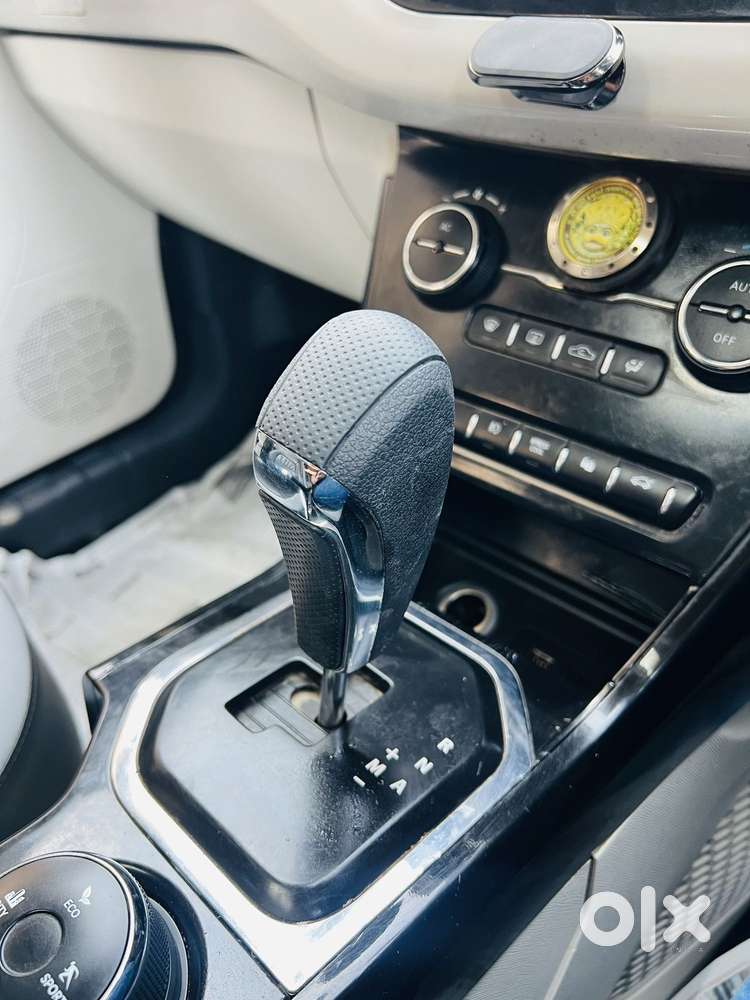 Tata Nexon Amt Xza Plus, 2022, Cng & Hybrids