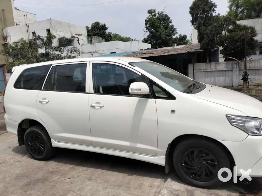Toyota Innova 7 Str 2014 Diesel Car