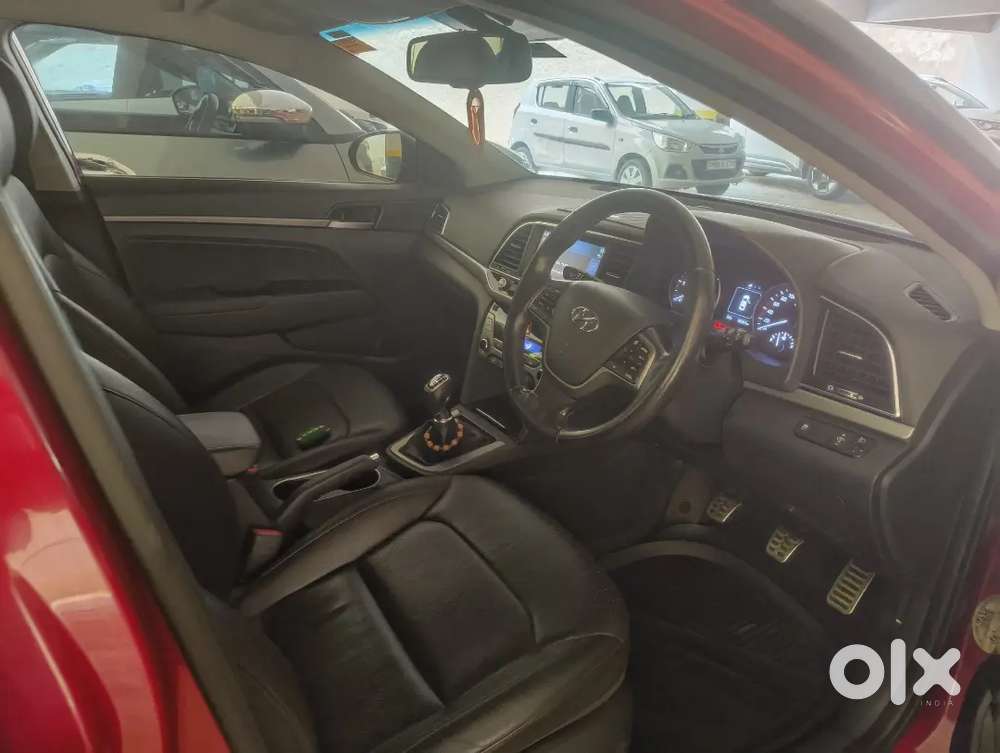 Hyundai Elantra 2017 End Month. Latest Features Diesel 1.6 Manual Sxo
