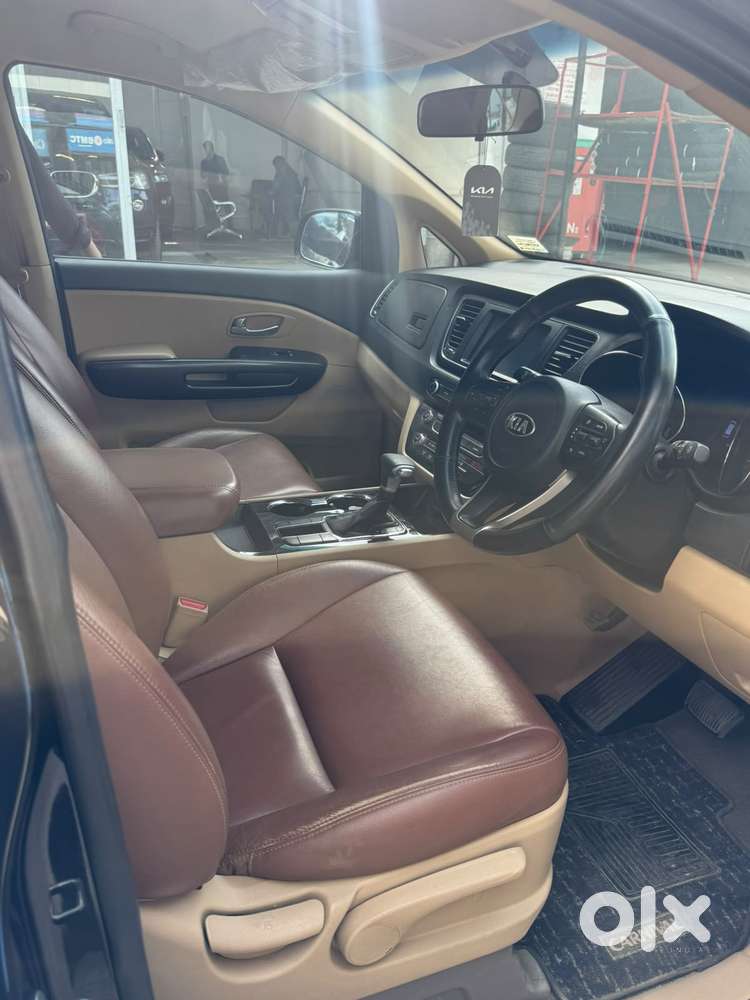 Kia Carnival Premium 8 Str, 2020, Diesel