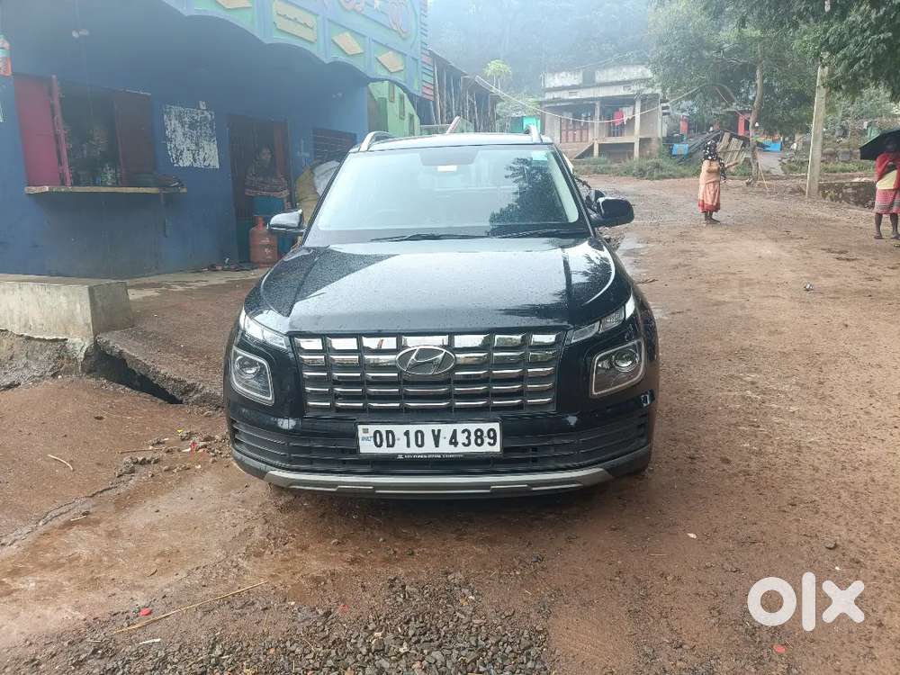 Hyundai Venue 2023 Petrol 80000 Km Driven