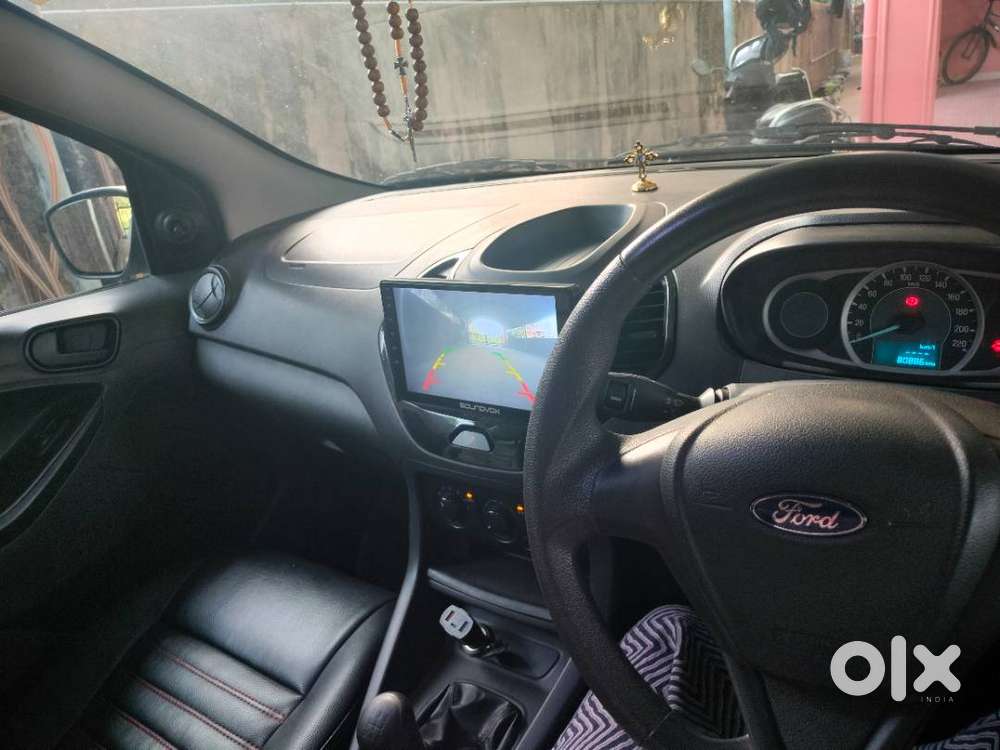 Ford Figo 1.2 Titanium (petrol)