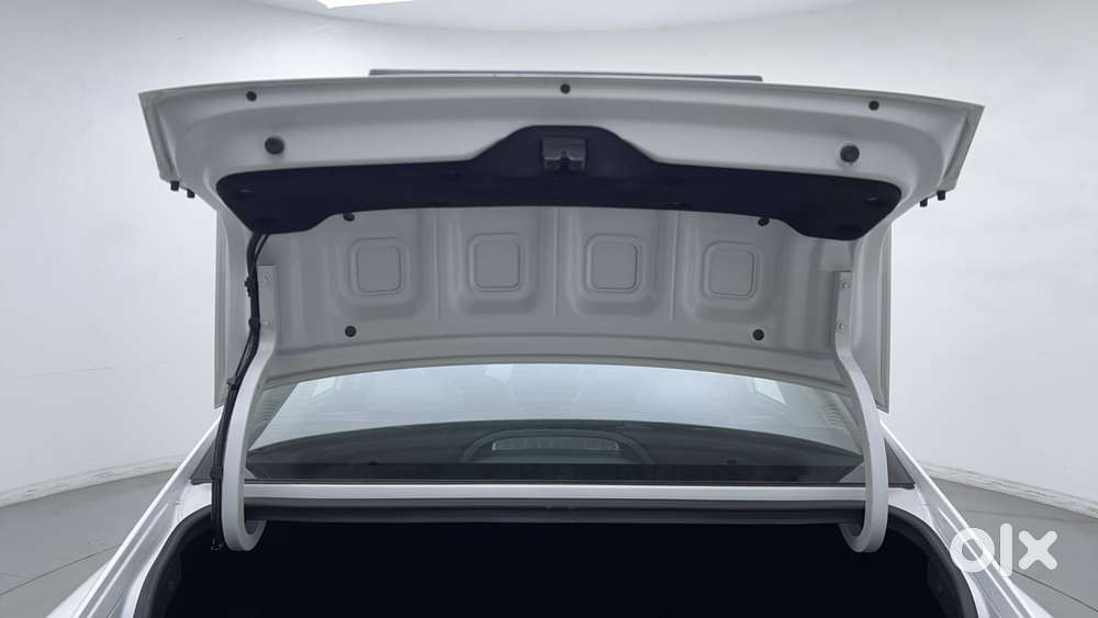 Hyundai Verna 1.5 Sx Turbo Petrol Mt, 2023, Petrol