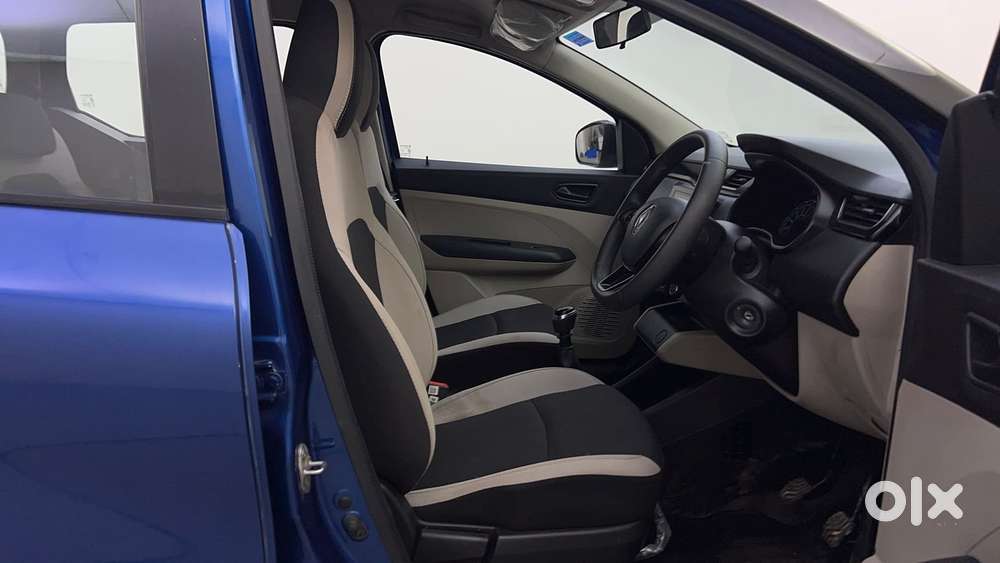 Renault Triber Rxt, 2023, Petrol
