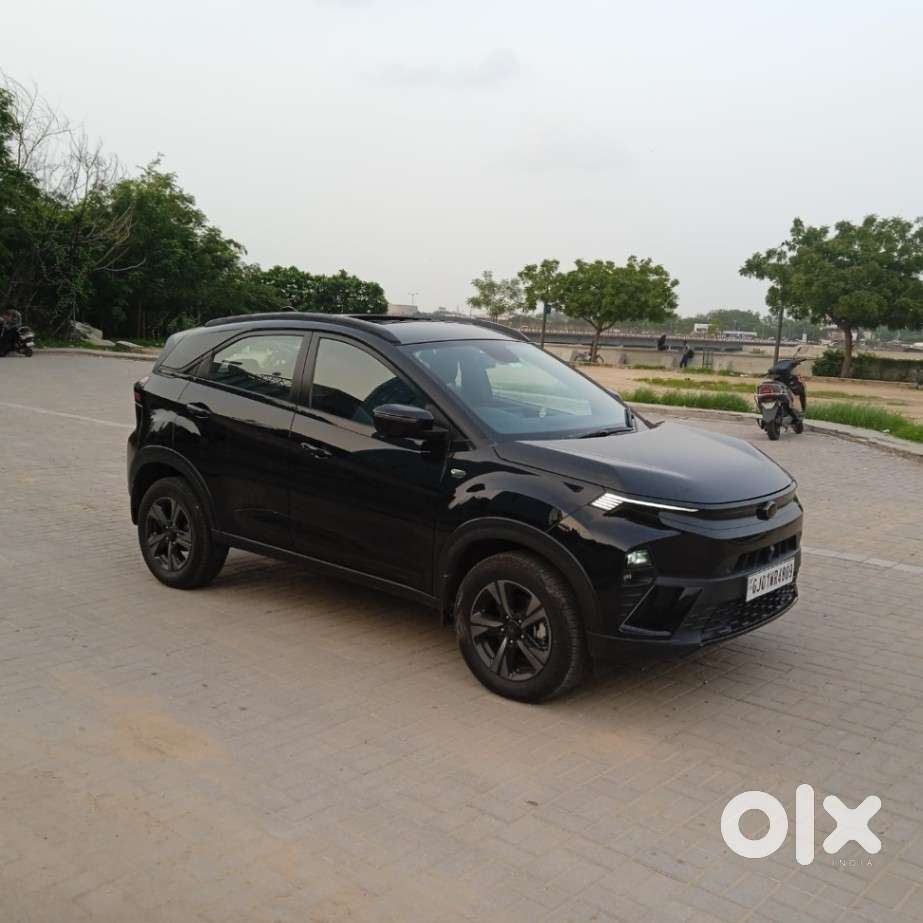 Tata Nexon Fearless Plus (ps) 1.2 Petrol Dca (adas) Red Dark Edition..