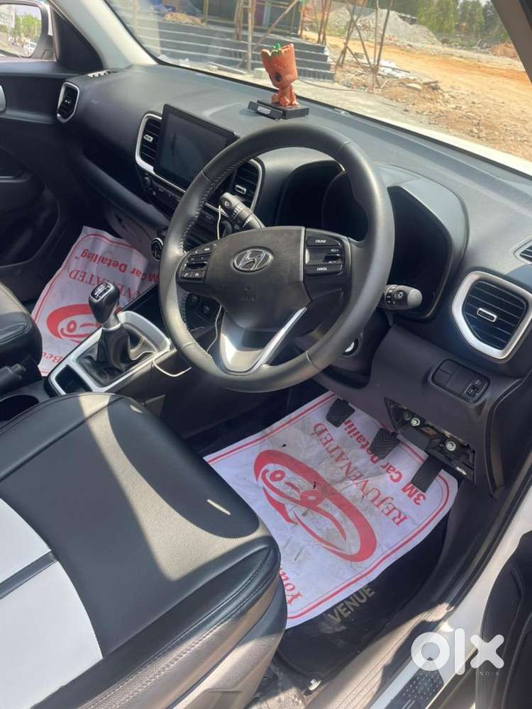 Hyundai Venue Diesel 48000 Km Driven