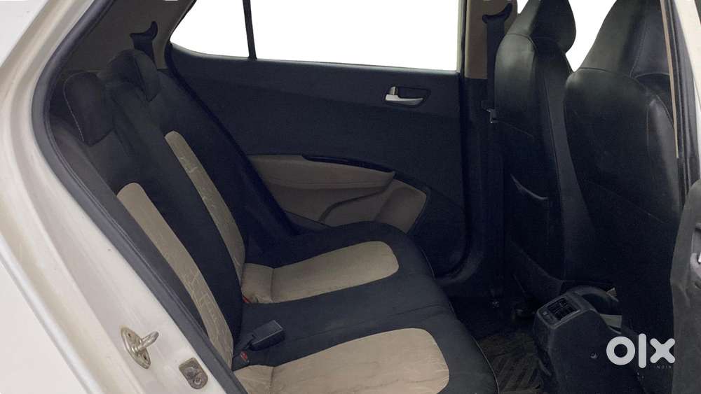 Hyundai Grand I10 2013-2016 At Sportz, 2017, Petrol