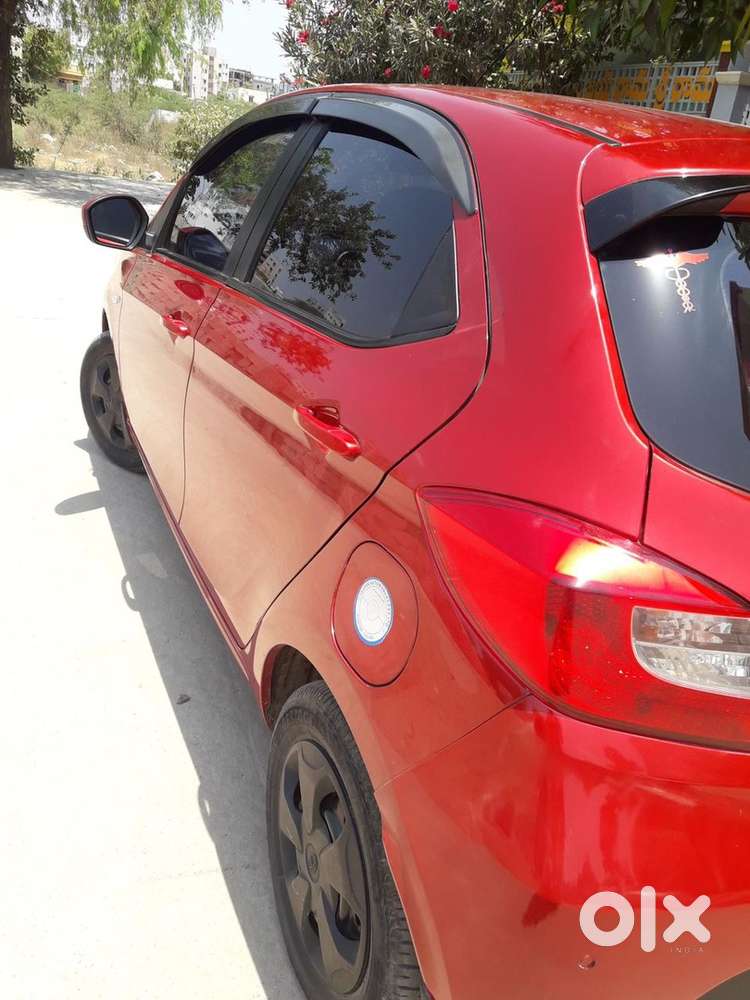 Tata Tiago Petrol 2017