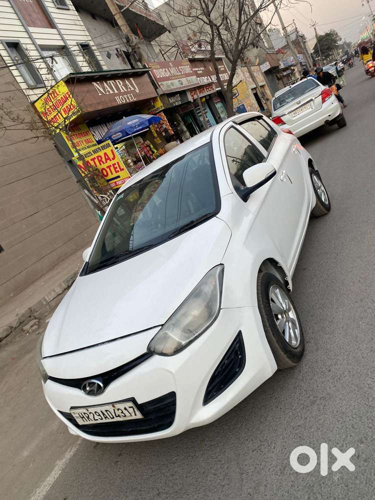 Hyundai I20 2015-2017 Sportz Option 1.4 Crdi, 2012, Petrol