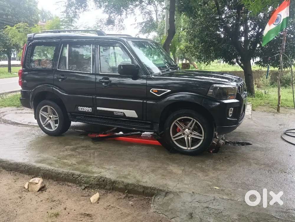 Mahindra Scorpio Diesel Manual 2018 Variant